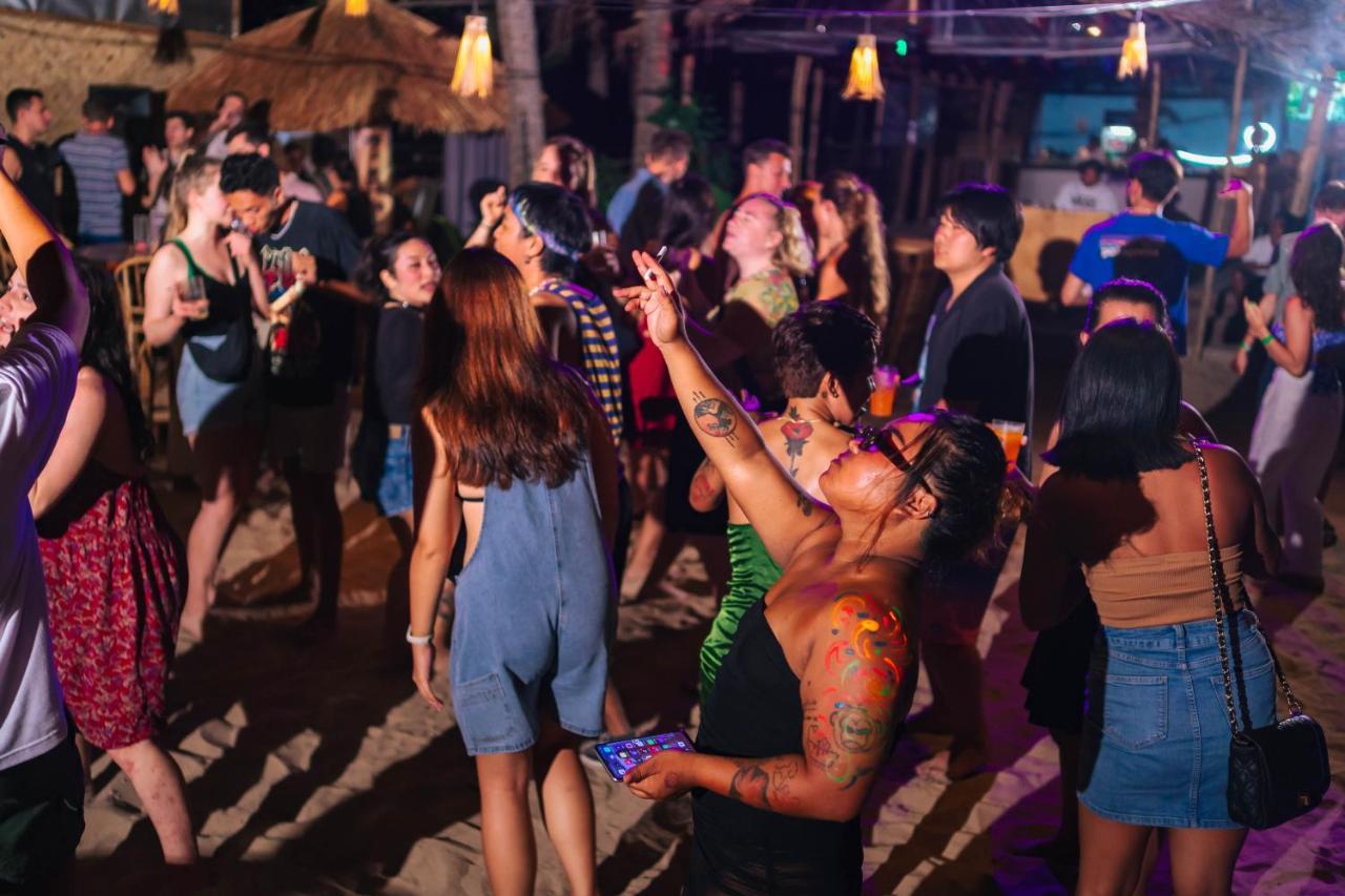 Mad Monkey Hostel Nacpan Beach (Adults Only) El Nido Exterior foto